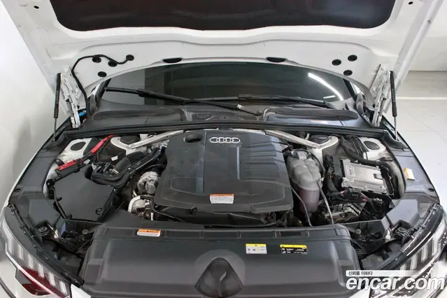 Audi A4 2022 2.0 автомат (гидро), миниатюра 6