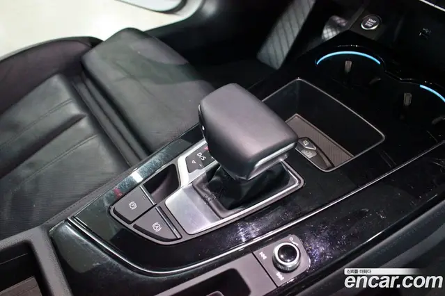 Audi A4 2022 2.0 автомат (гидро), миниатюра 9