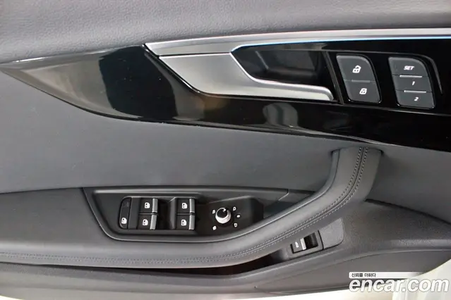 Audi A4 2022 2.0 автомат (гидро), миниатюра 10