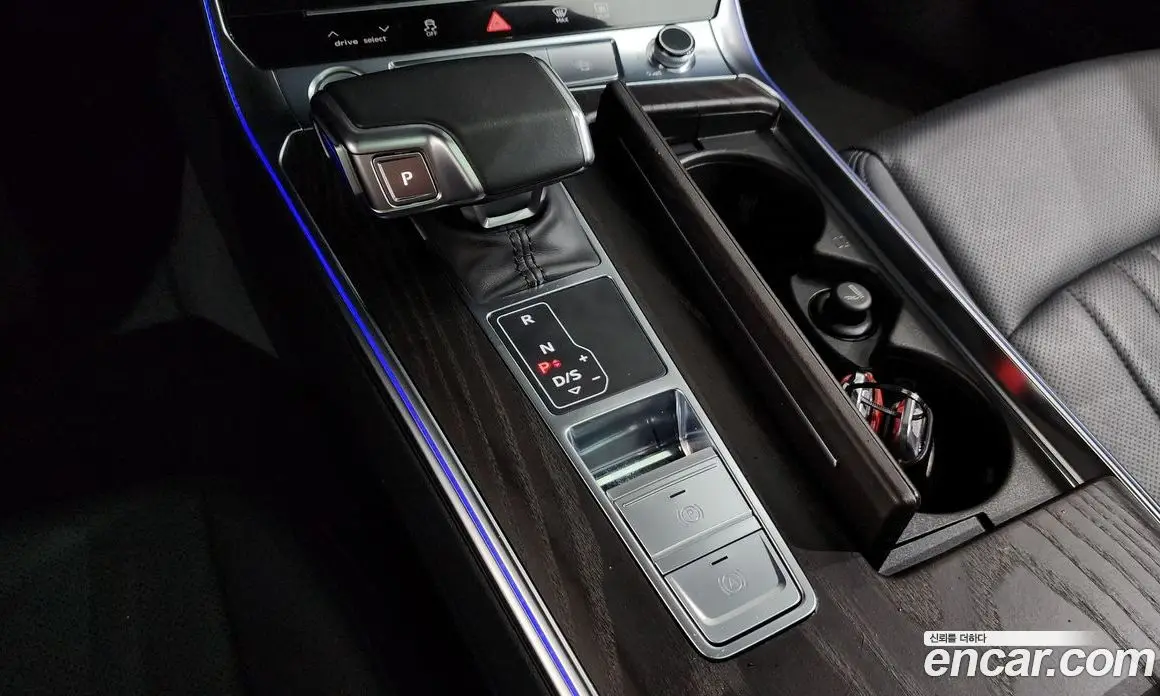 Audi A6 2020 2.0 автомат (гидро), фото 12