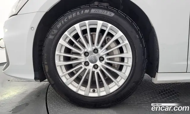 Audi A6 2020 2.0 автомат (гидро), миниатюра 5