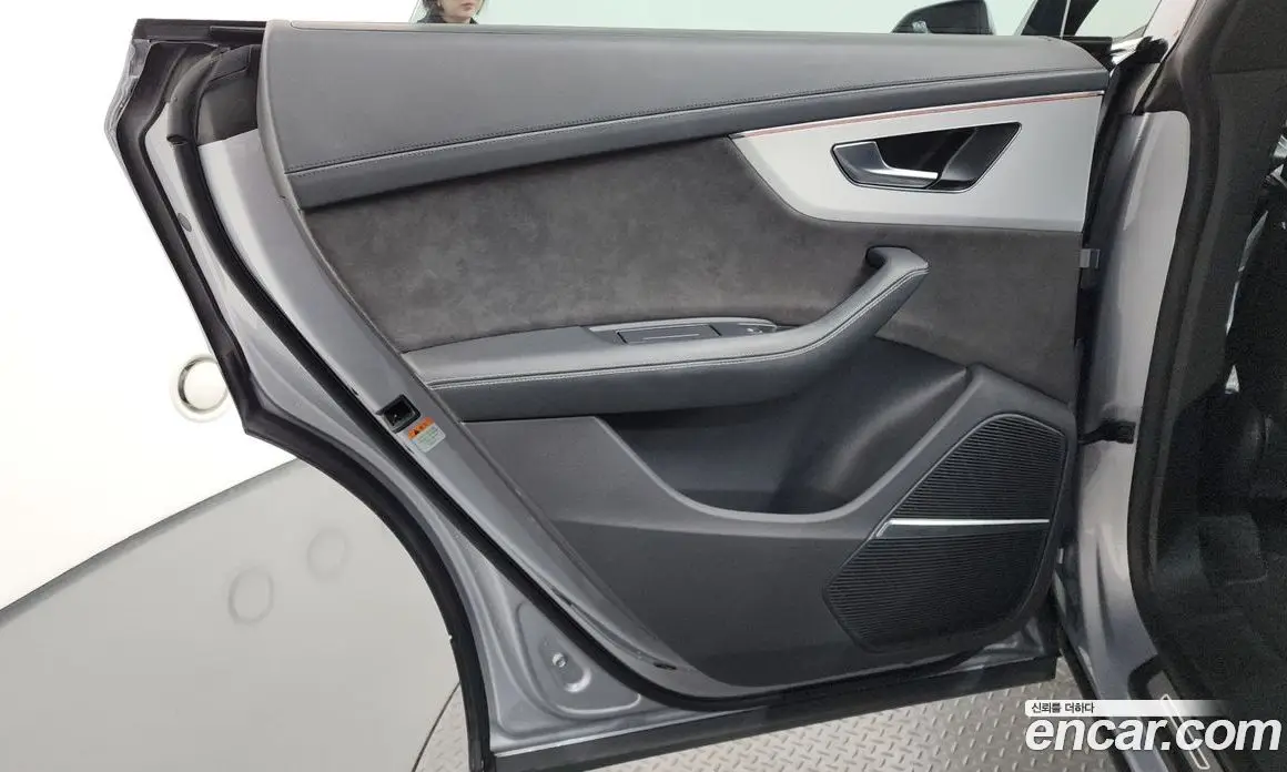 Audi Q8 2021 3.0 автомат (гидро), фото 15