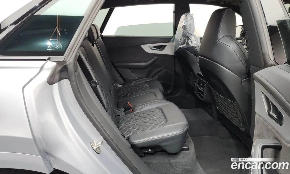 Audi Q8 2021 3.0 автомат (гидро), фото 17