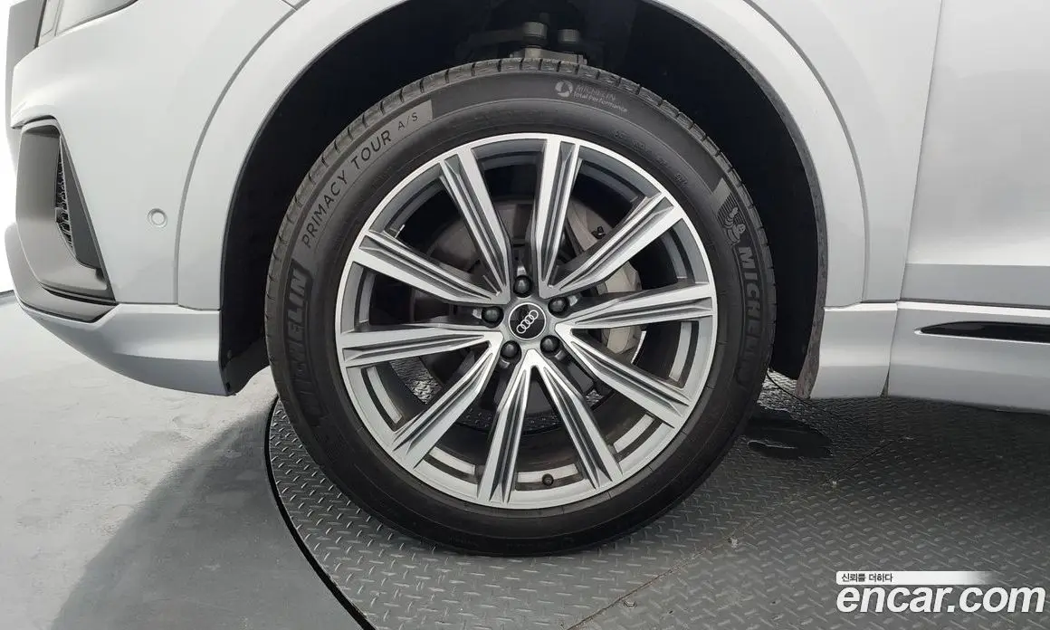 Audi Q8 2021 3.0 автомат (гидро), фото 5