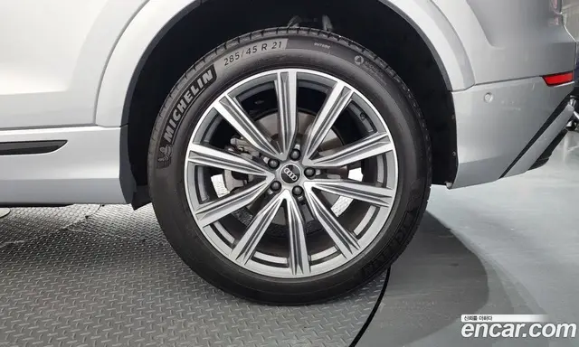 Audi Q8 2021 3.0 автомат (гидро), миниатюра 7