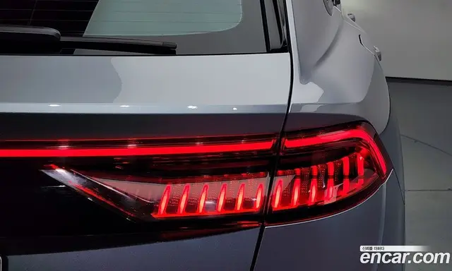 Audi Q8 2021 3.0 автомат (гидро), миниатюра 9