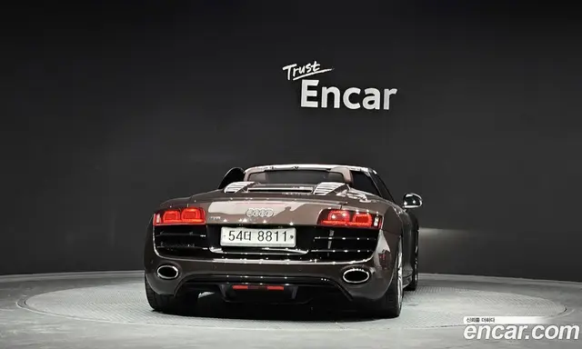 Audi R8 2012 5.2 автомат (робот), миниатюра 4