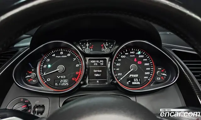 Audi R8 2012 5.2 автомат (робот), миниатюра 8