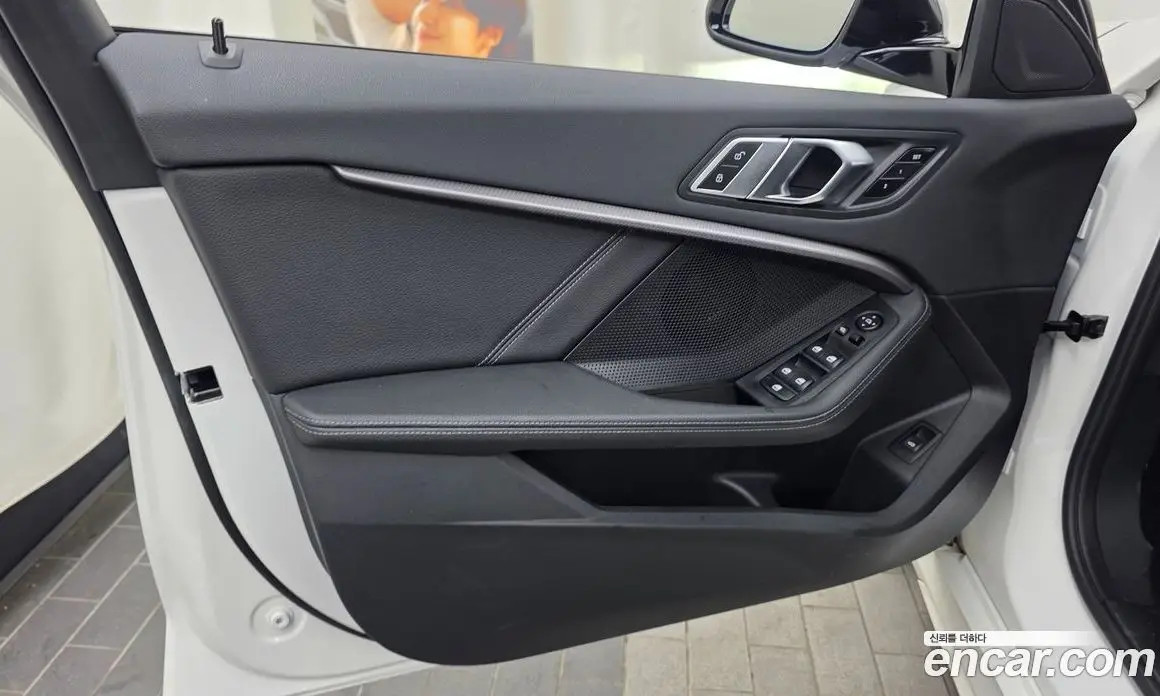 BMW 1 серия 2022 2.0 автомат (гидро), фото 14
