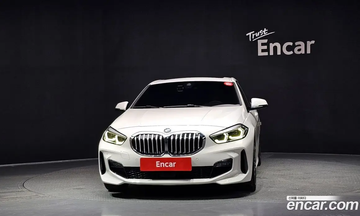BMW 1 серия 2022 2.0 автомат (гидро), фото 3