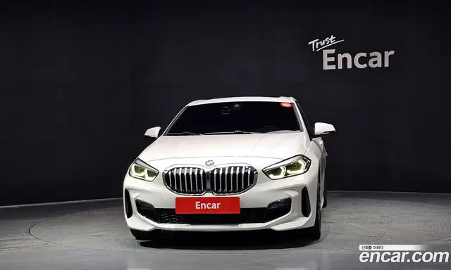 BMW 1 серия 2022 2.0 автомат (гидро), миниатюра 3