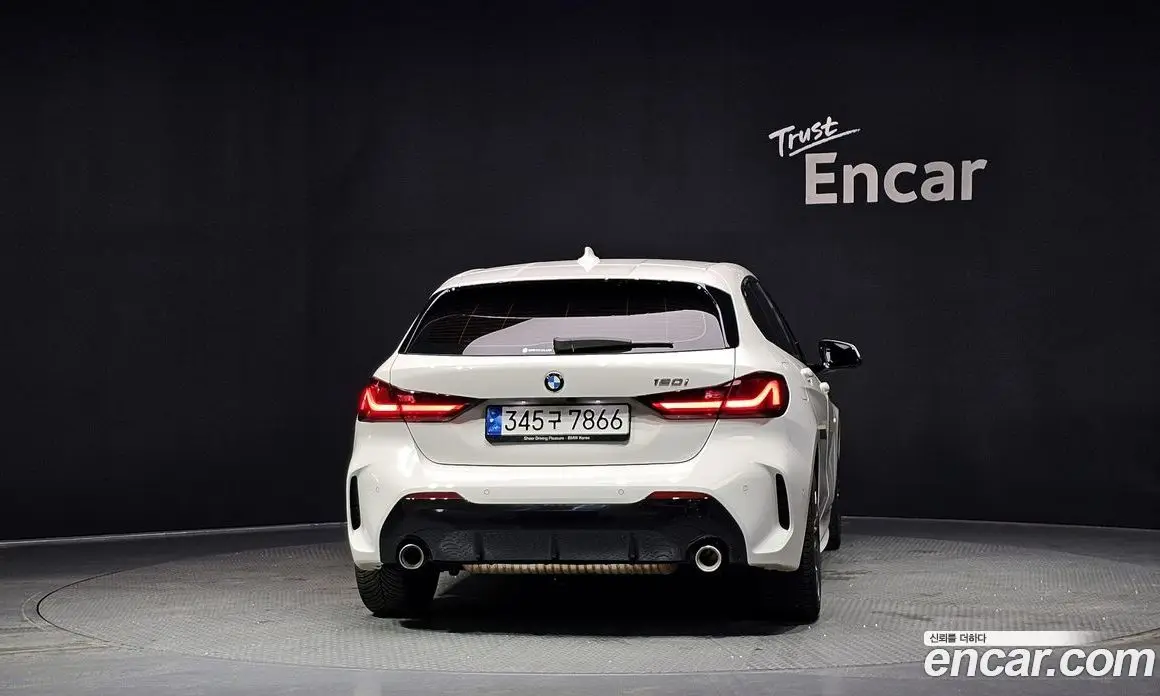 BMW 1 серия 2022 2.0 автомат (гидро), фото 4