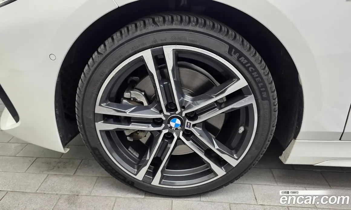 BMW 1 серия 2022 2.0 автомат (гидро), фото 5