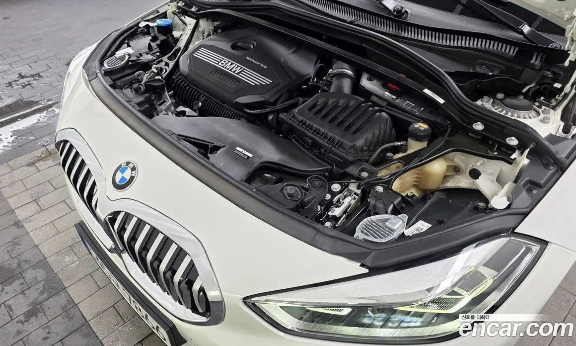 BMW 1 серия 2022 2.0 автомат (гидро), фото 6