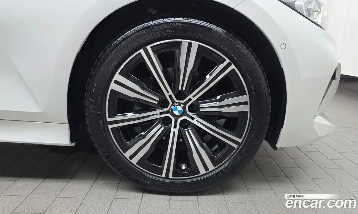 BMW 3 серия 2025 2.0 автомат (гидро), фото 6
