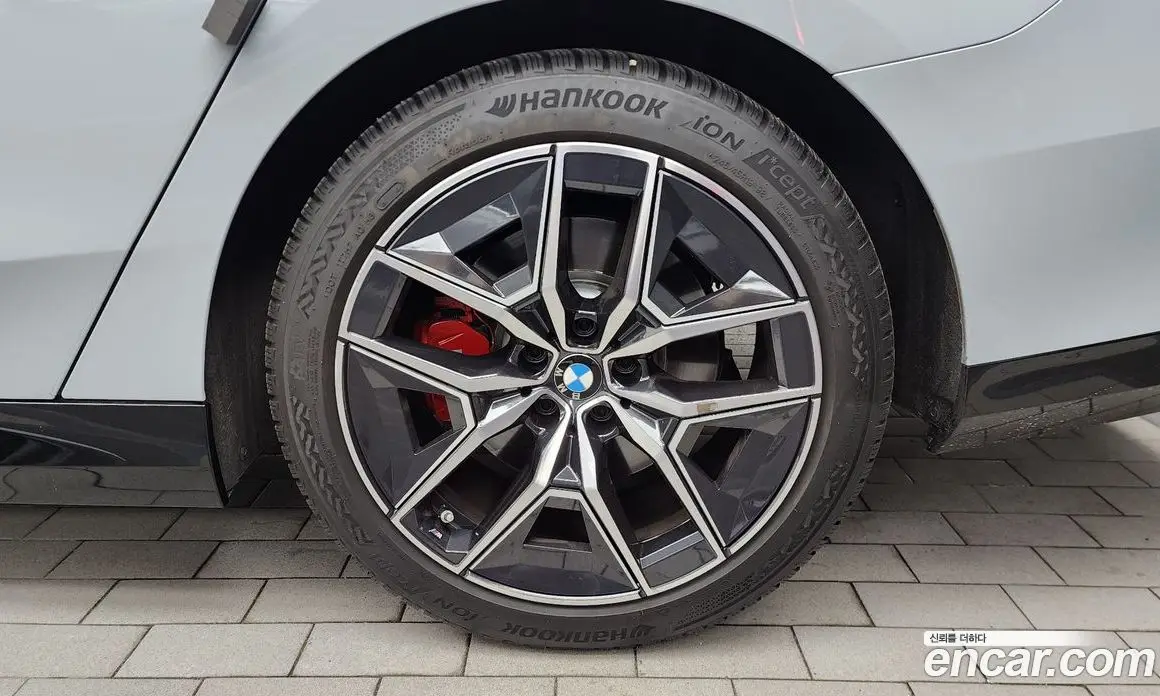 BMW 5 серия 2024 2.0 автомат (гидро), фото 7