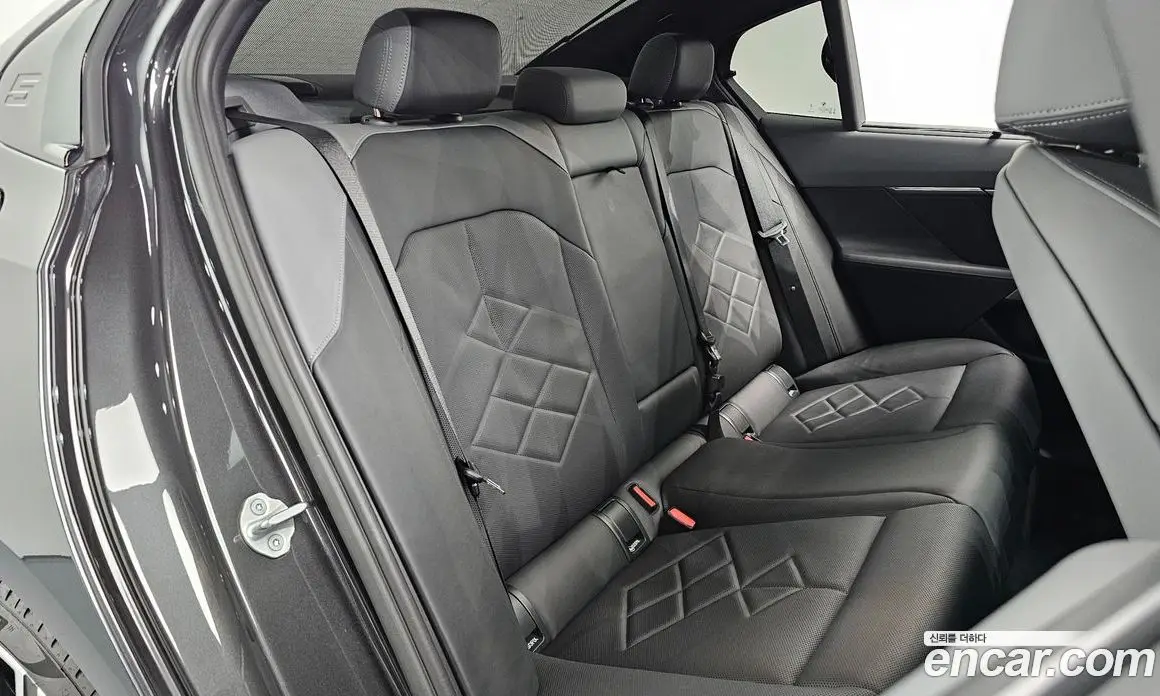 BMW 5 серия 2025 2.0 автомат (гидро), фото 17