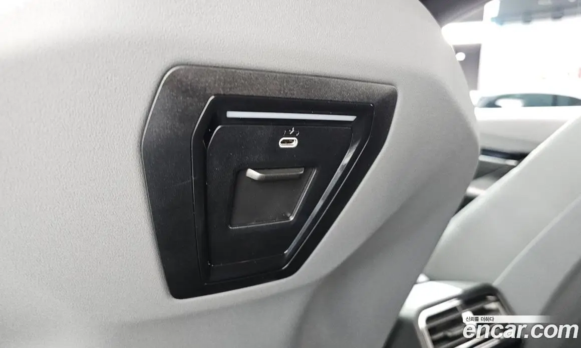 BMW 5 серия 2025 2.0 автомат (гидро), фото 33