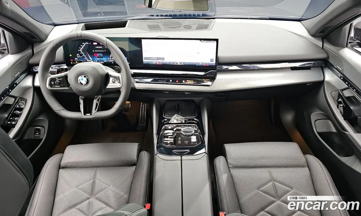 BMW 5 серия 2025 2.0 автомат (гидро), фото 10