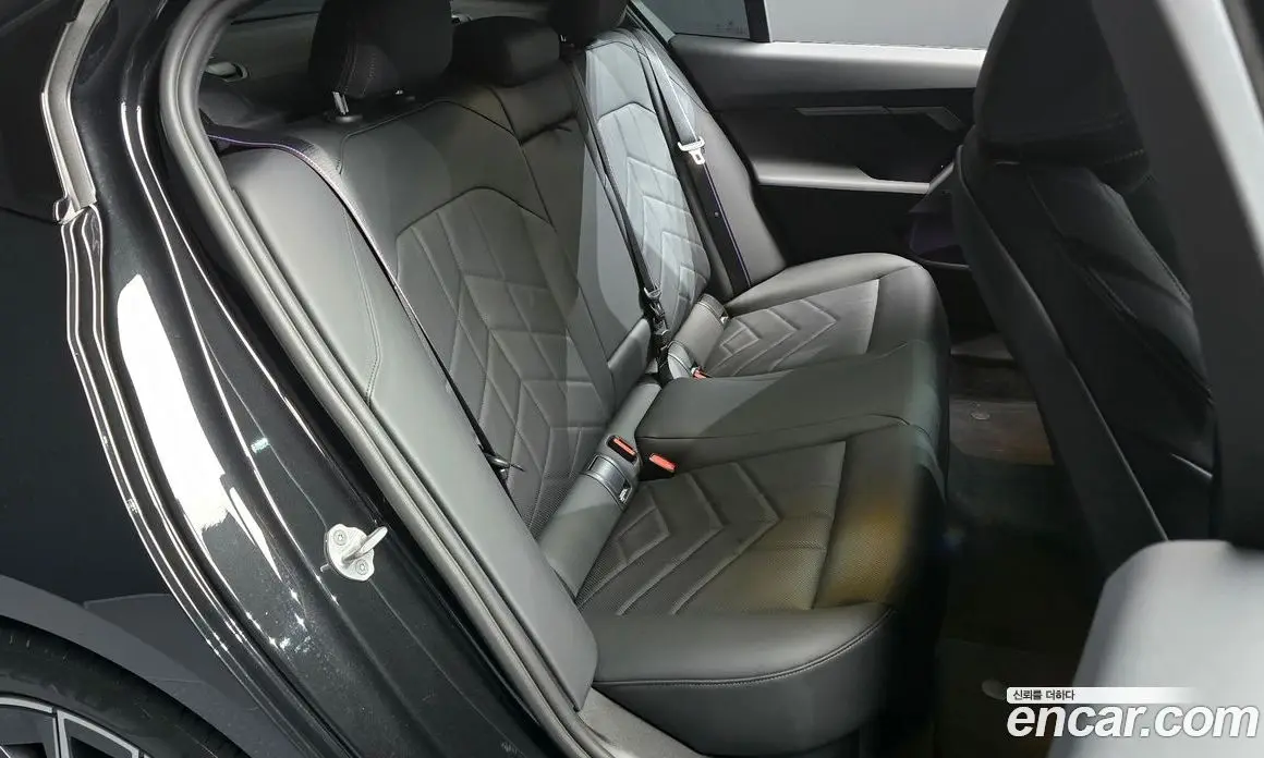 BMW 5 серия 2025 2.0 автомат (гидро), фото 11