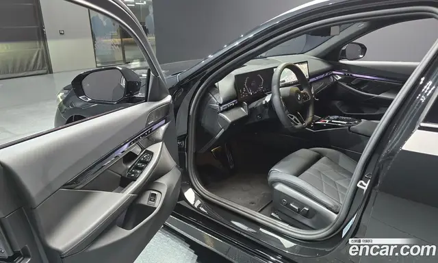 BMW 5 серия 2025 2.0 автомат (гидро), миниатюра 10
