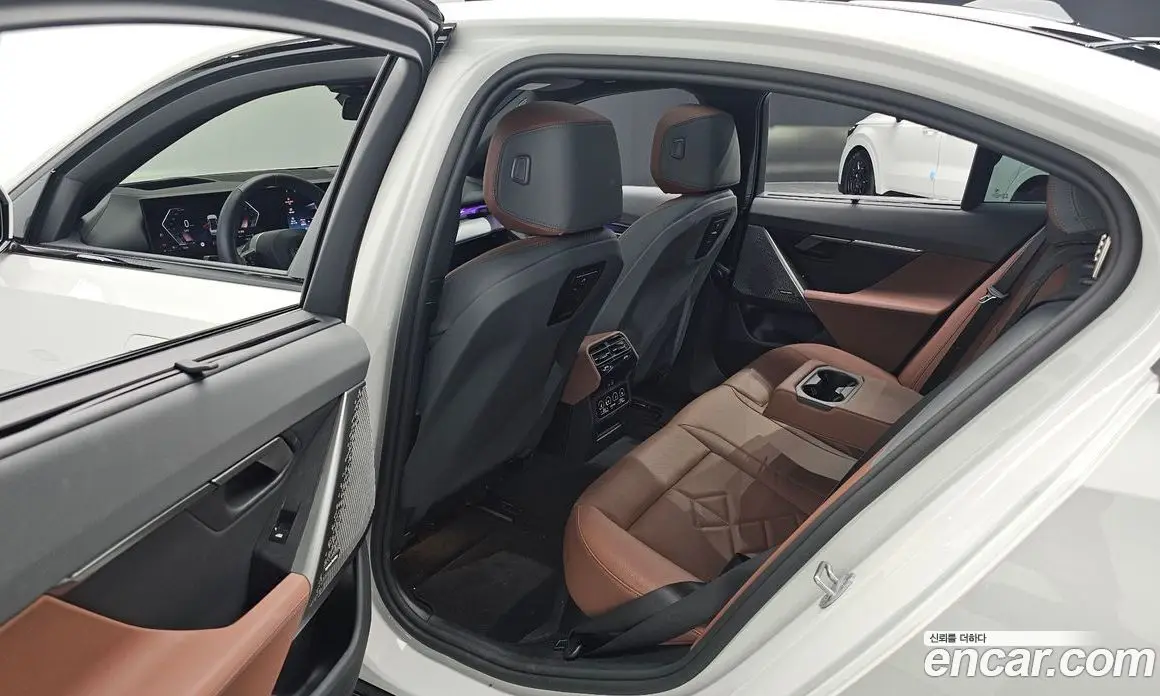BMW 5 серия 2025 2.0 автомат (гидро), фото 18