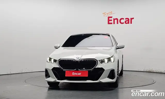 BMW 5 серия 2025 2.0 автомат (гидро), миниатюра 3