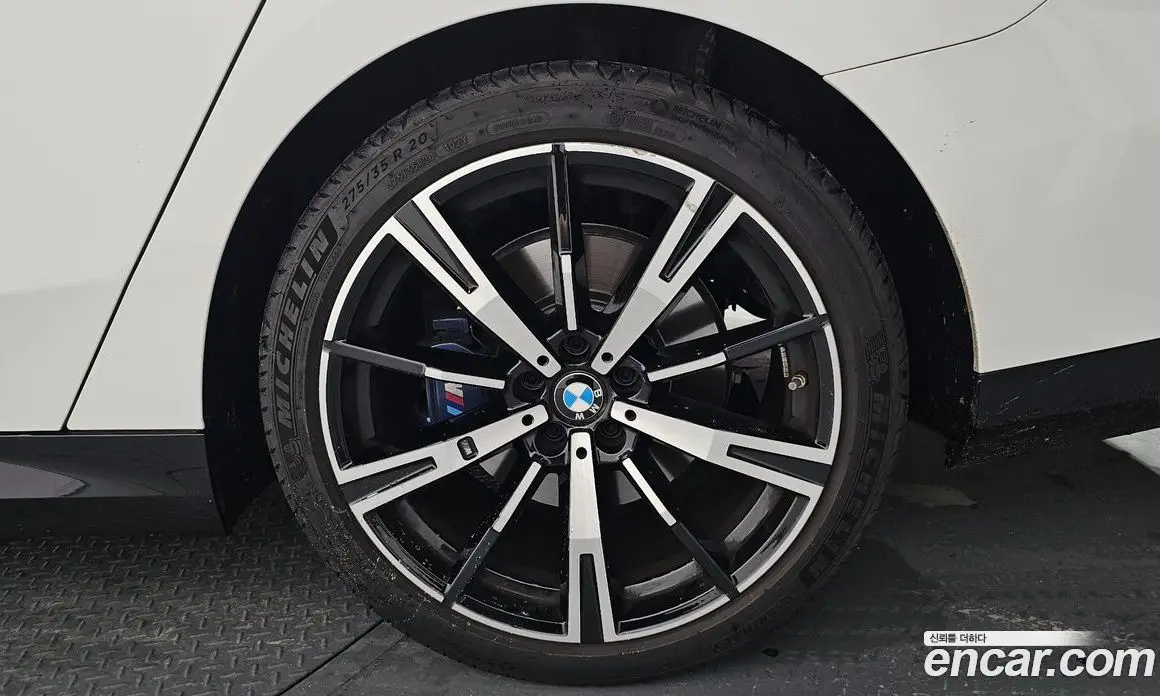 BMW 5 серия 2025 2.0 автомат (гидро), фото 7