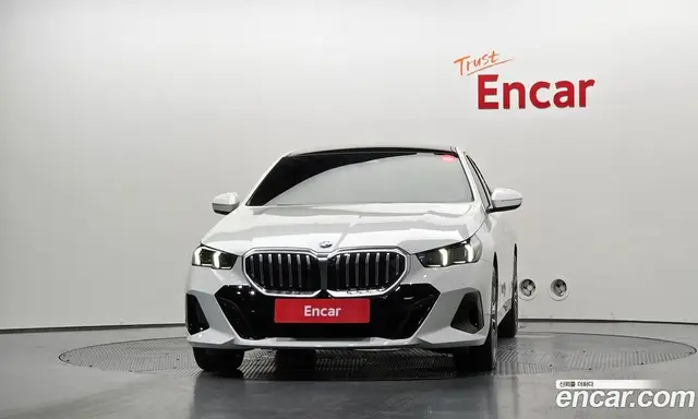 BMW 5 серия 2026 2.0 автомат (гидро), миниатюра 3