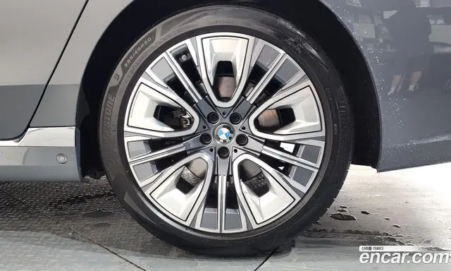 BMW 7 серия 2023 3.0 автомат (гидро), миниатюра 7