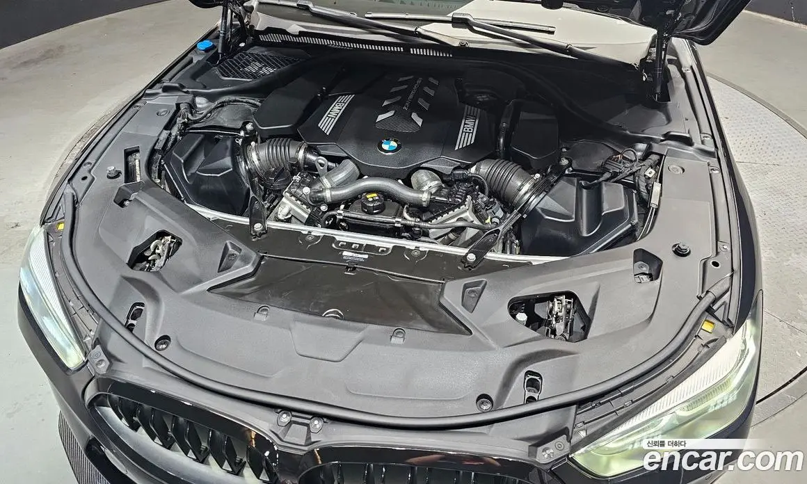BMW 8 серия 2022 4.4 автомат (гидро), фото 6