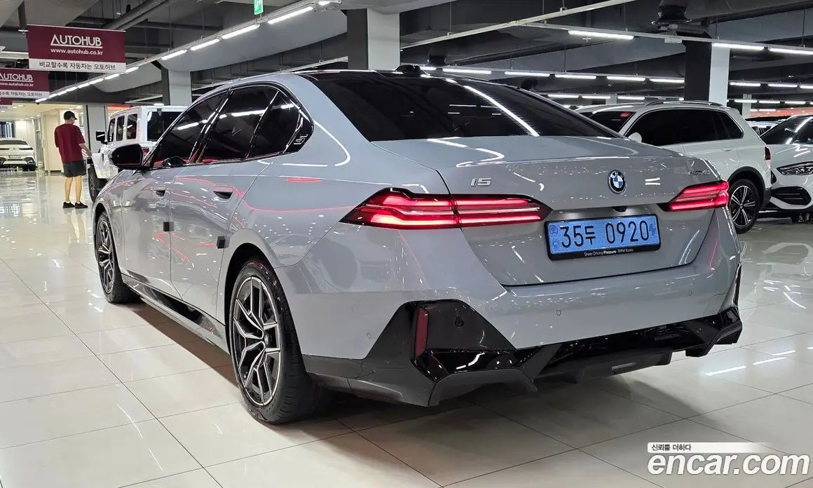 BMW i5 2026 0.2 автомат (гидро), фото 8