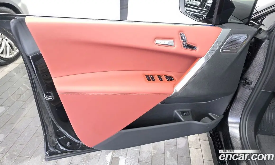 BMW iX 2025 0.3 автомат (гидро), фото 14