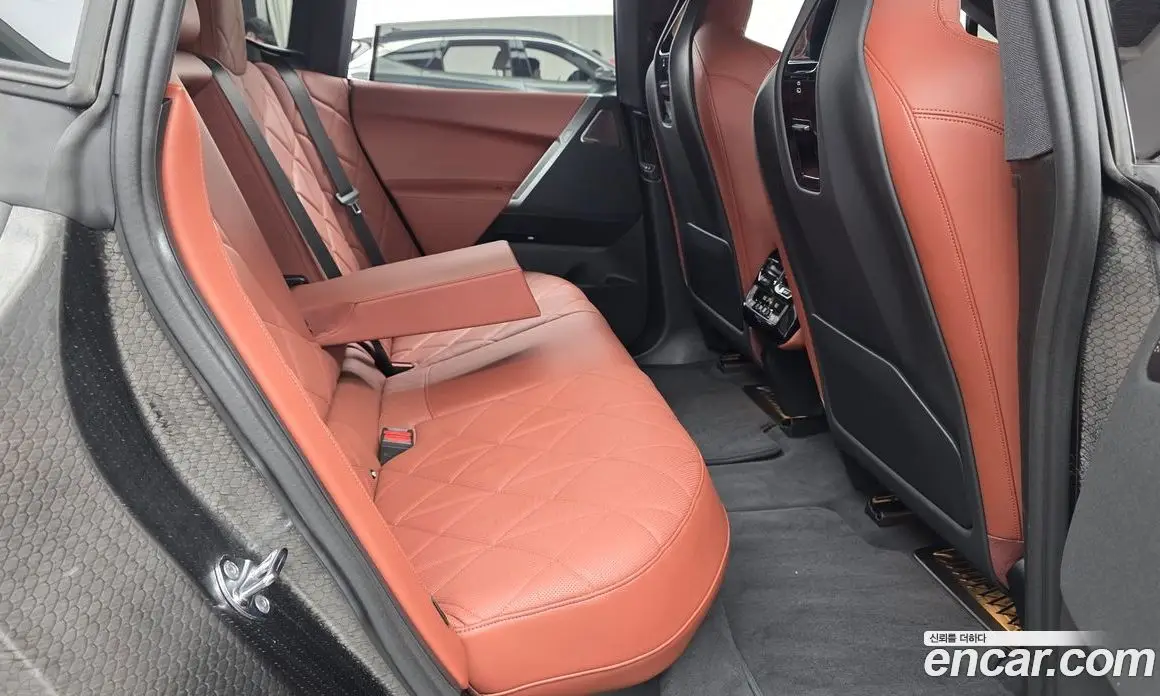 BMW iX 2025 0.3 автомат (гидро), фото 17