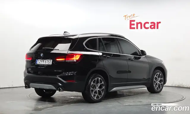 BMW X1 2020 2.0 автомат (гидро), миниатюра 1