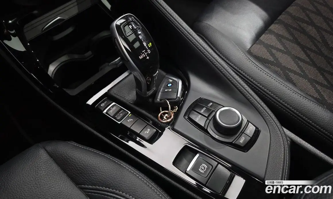 BMW X1 2020 2.0 автомат (гидро), фото 11