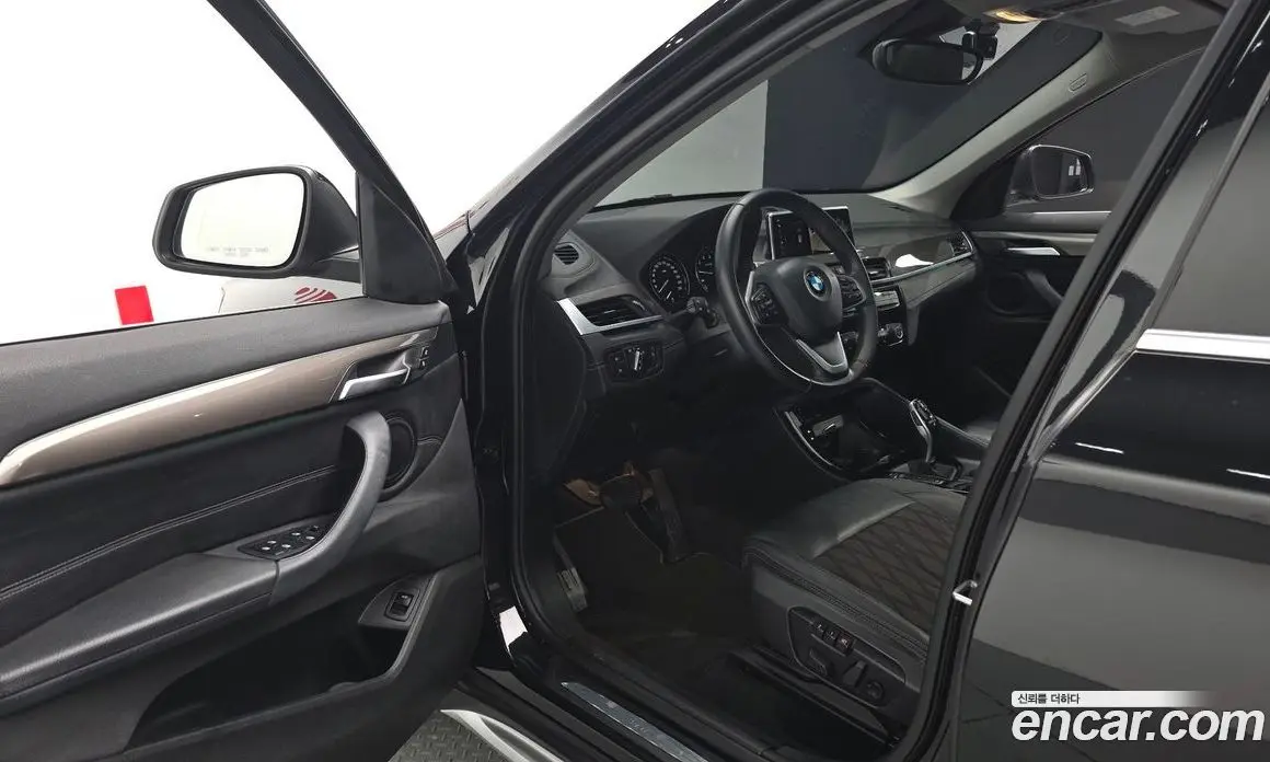 BMW X1 2020 2.0 автомат (гидро), фото 12