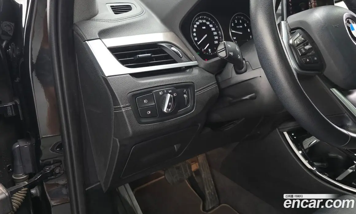 BMW X1 2020 2.0 автомат (гидро), фото 18