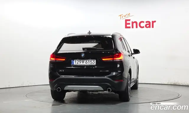 BMW X1 2020 2.0 автомат (гидро), миниатюра 3