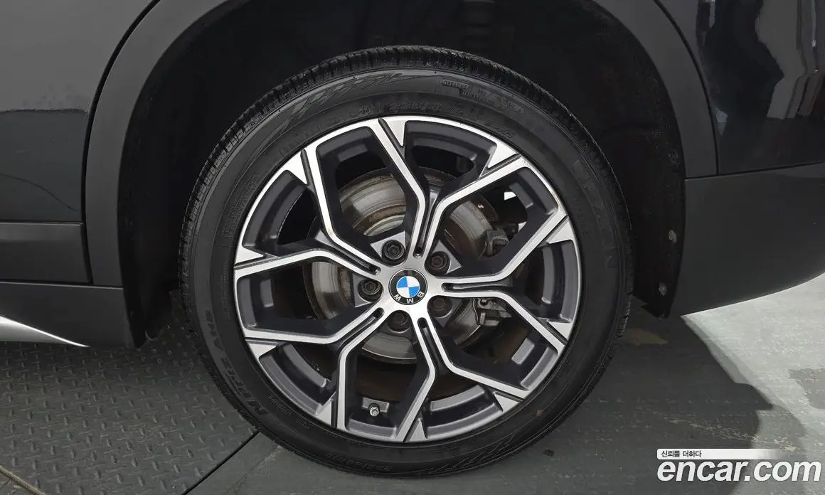BMW X1 2020 2.0 автомат (гидро), фото 6