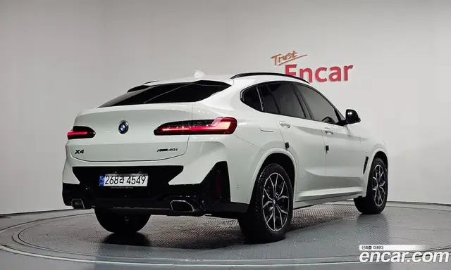 BMW X4 2023 2.0 автомат (гидро), миниатюра 1