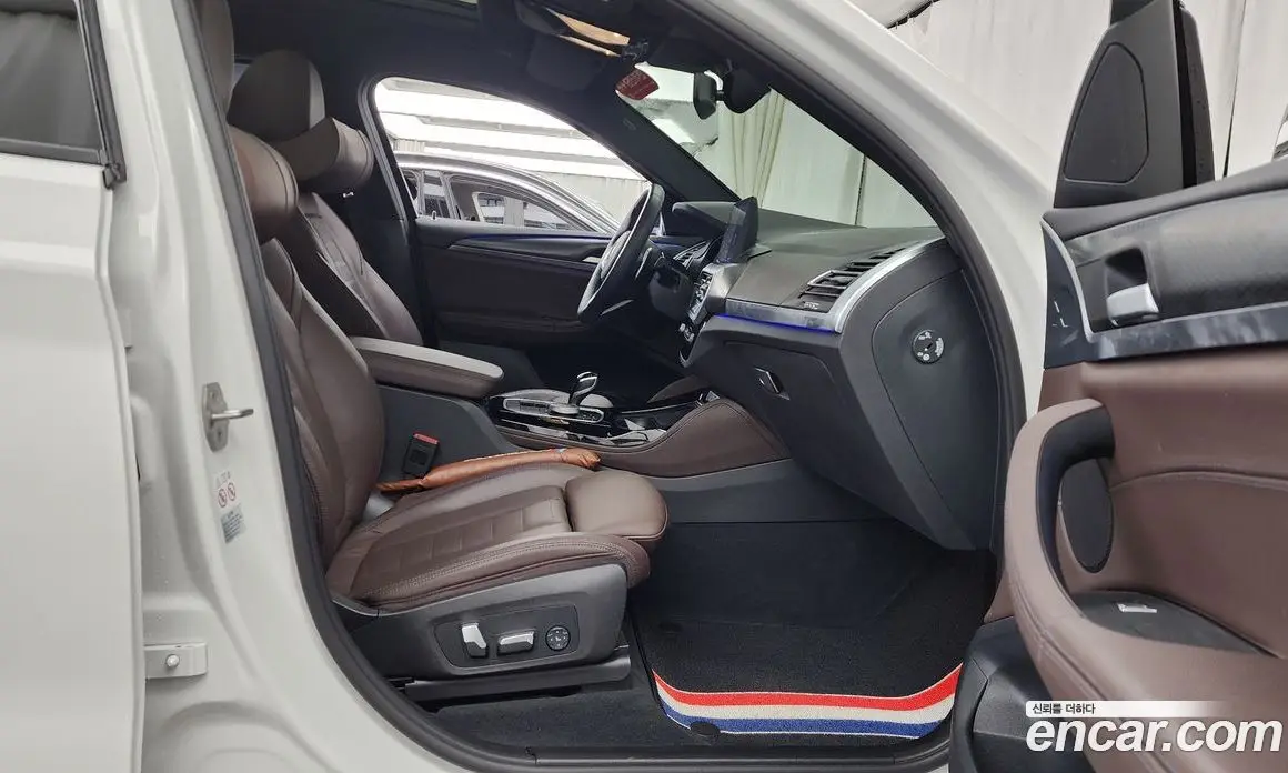 BMW X4 2023 2.0 автомат (гидро), фото 16