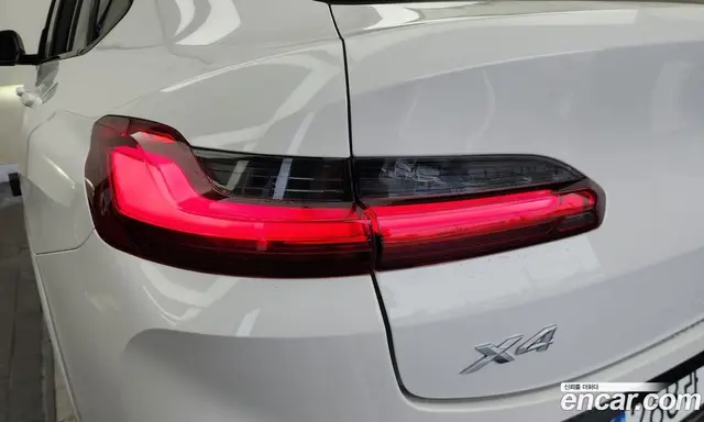 BMW X4 2023 2.0 автомат (гидро), миниатюра 8