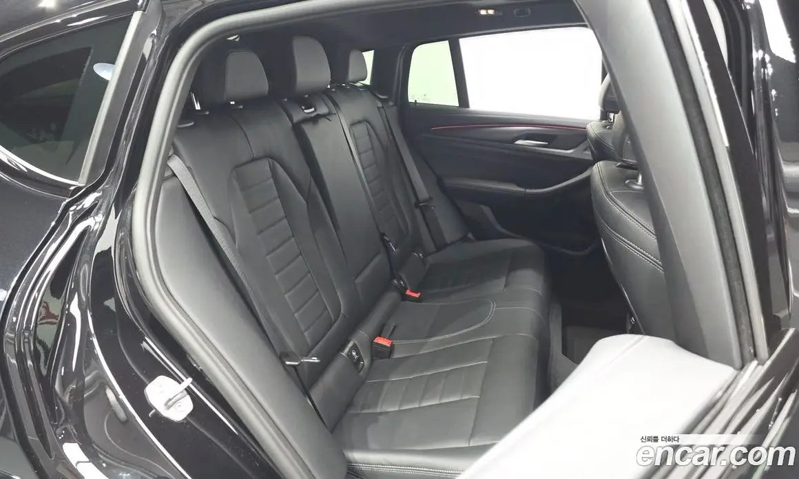 BMW X4 2025 2.0 автомат (гидро), фото 11