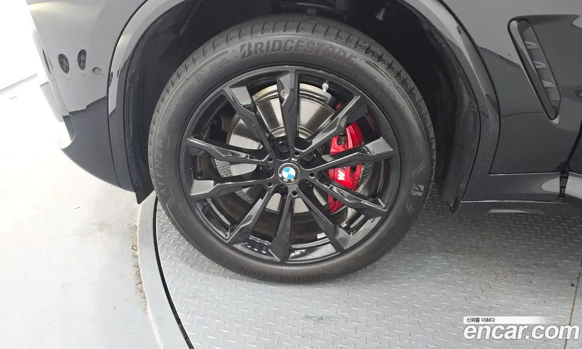 BMW X4 2025 2.0 автомат (гидро), фото 5