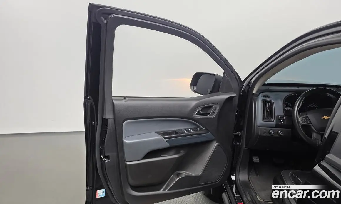 Chevrolet Colorado 2022 3.6 автомат (гидро), фото 14