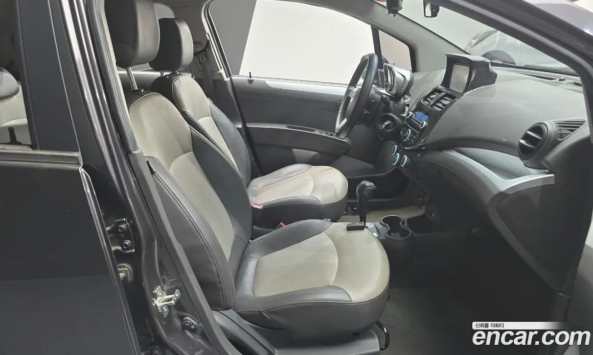Chevrolet Spark 2013 1.0 автомат (гидро), фото 17