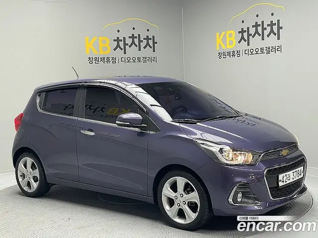 Chevrolet Spark 2015 1.0 автомат (гидро), миниатюра 1