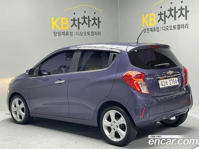 Chevrolet Spark 2015 1.0 автомат (гидро), миниатюра 2