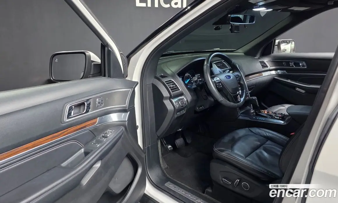 Ford Explorer 2017 3.5 автомат (гидро), фото 10